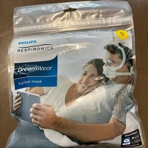 Philips Respironics DreamWear Full Face Mask NEW Unopened